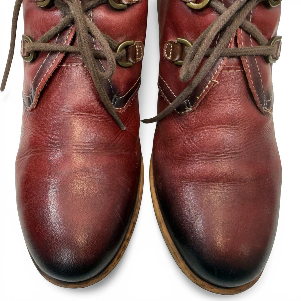 Shoes - Picture 4 of 8